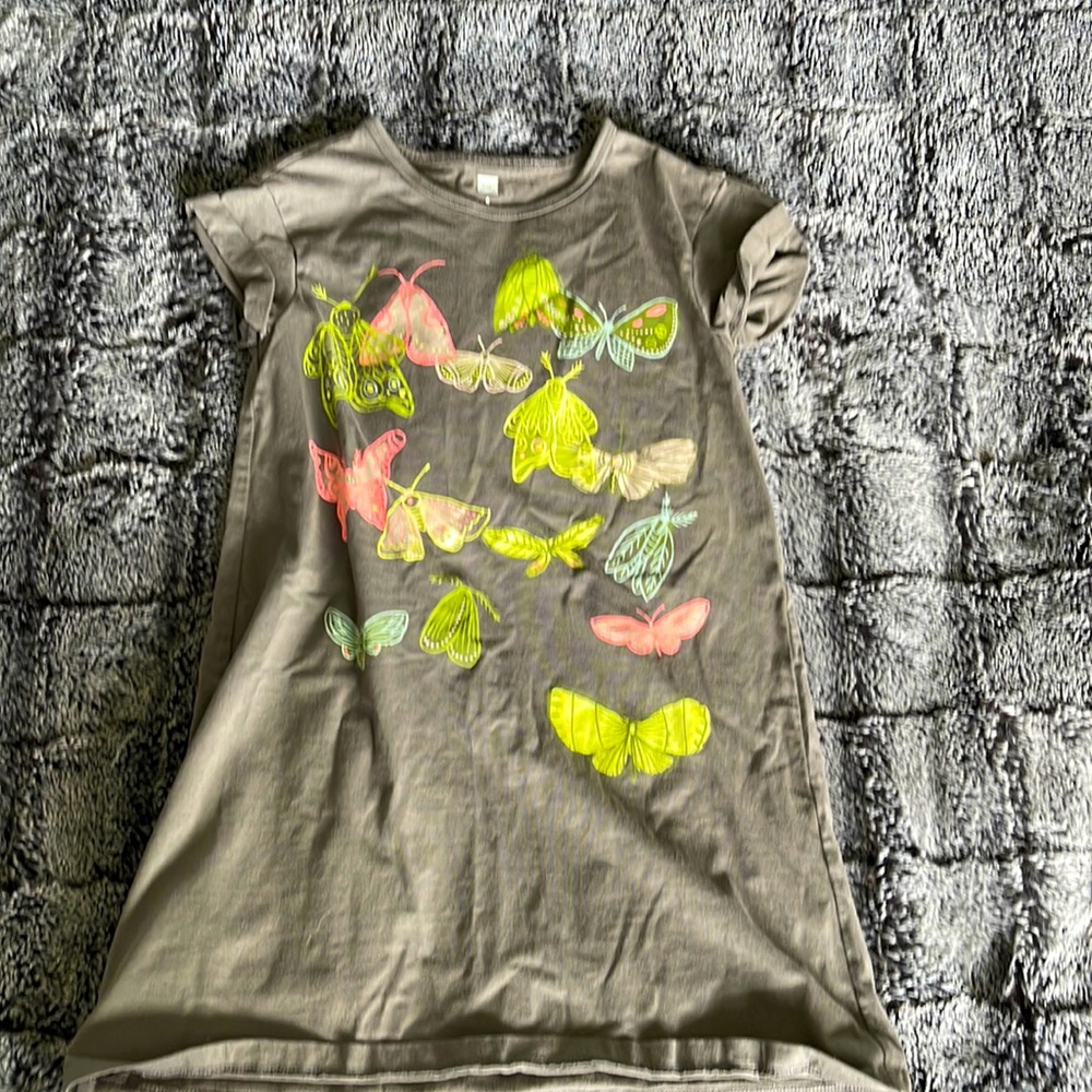 Super cute butterfly and moth dress. Girls size 6, Tea Collection